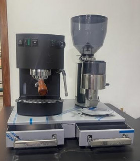 Hobby + molino de café de 1 kilo por hora + contenedor para herramientas