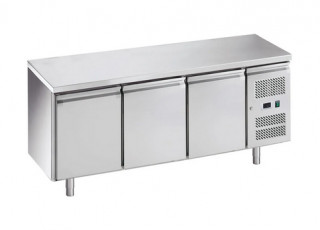 [__import__.SNZFREZZ417 SNZFREZZ417] Mesa de trabajo de tres puertas de congelación